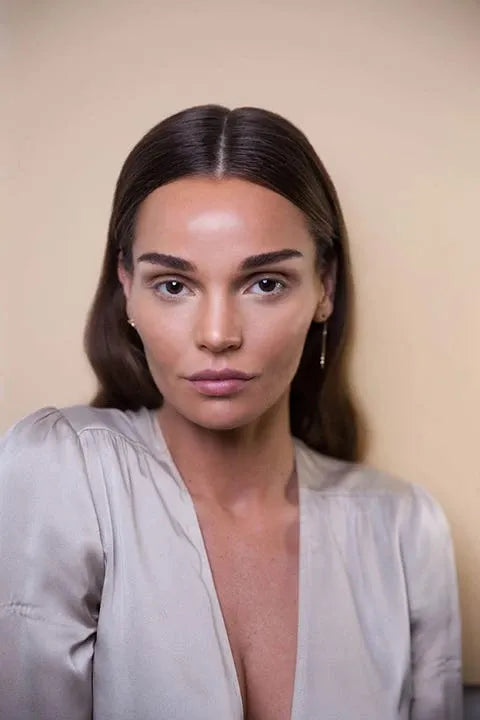 Close up of face using Flawlessly Sculpted look